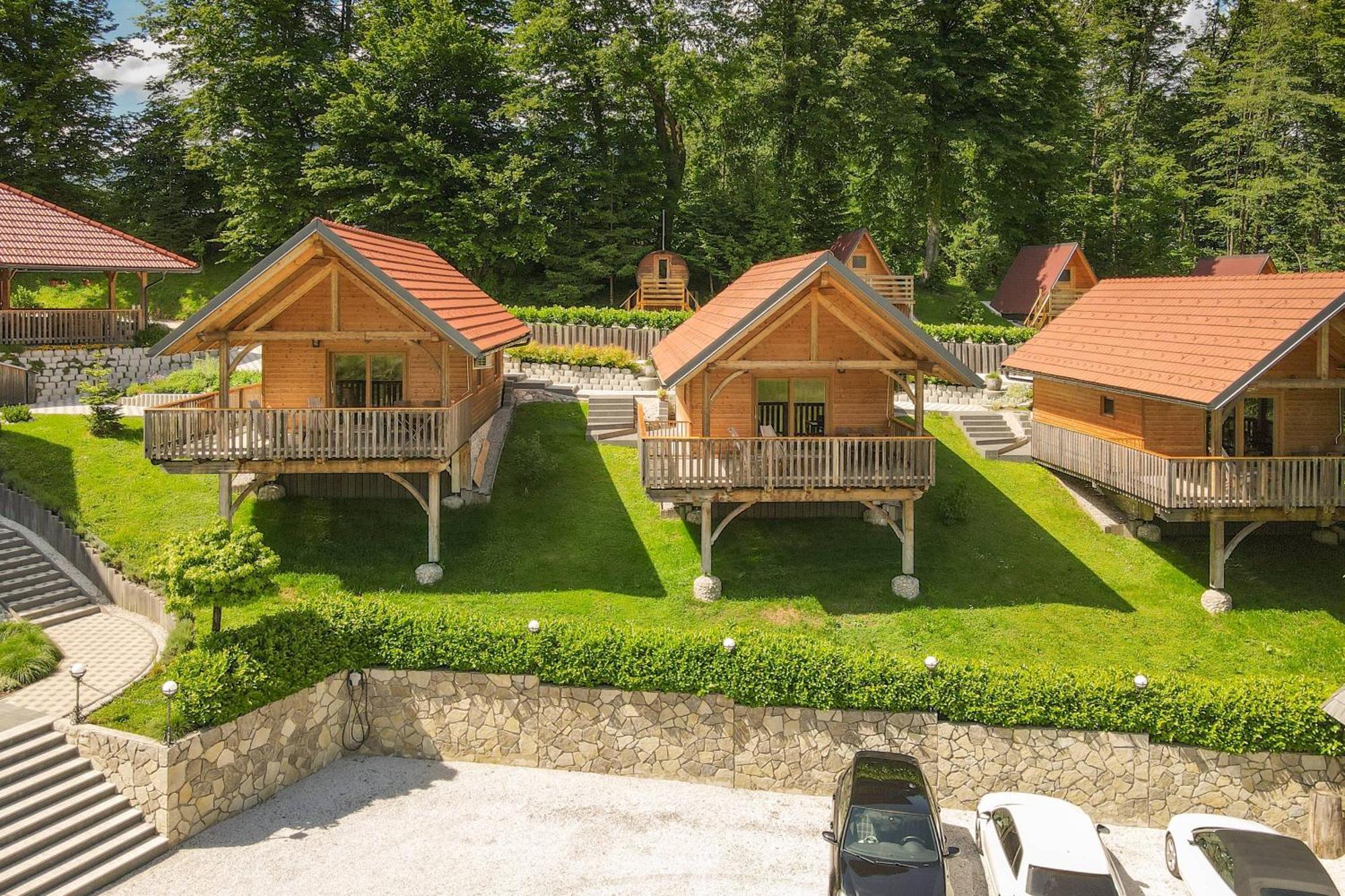 Resort Pri Hrastu Камник Экстерьер фото